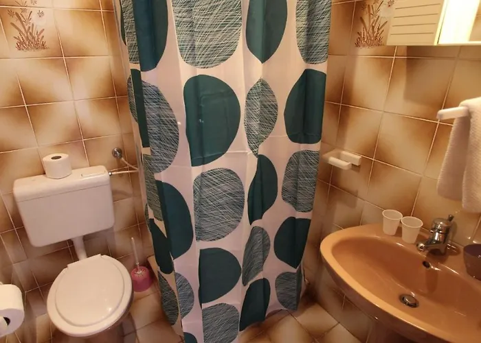 Gostinjska kuća Jelka 3 Malinska